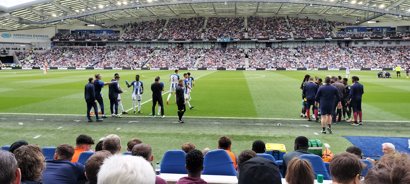 アメックス・スタジアムでのプレミアリーグ観戦 Premier League match at Amex Stadium, Brighton