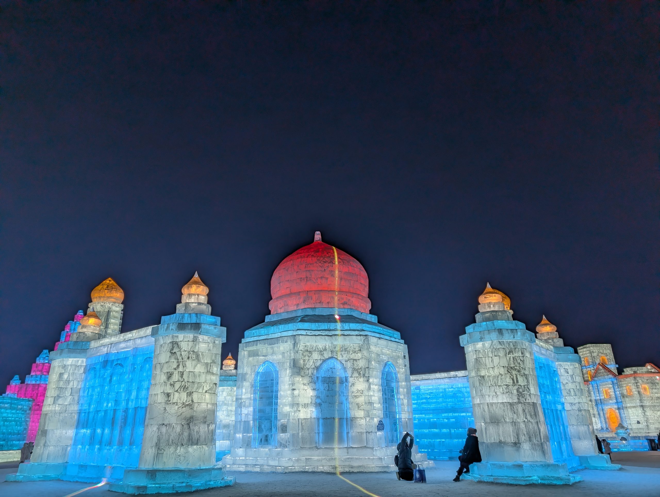 ハルビン氷祭り(氷雪大世界)ガイド — マイナス20℃の氷の都市と聖ソフィア大聖堂・中央大街
