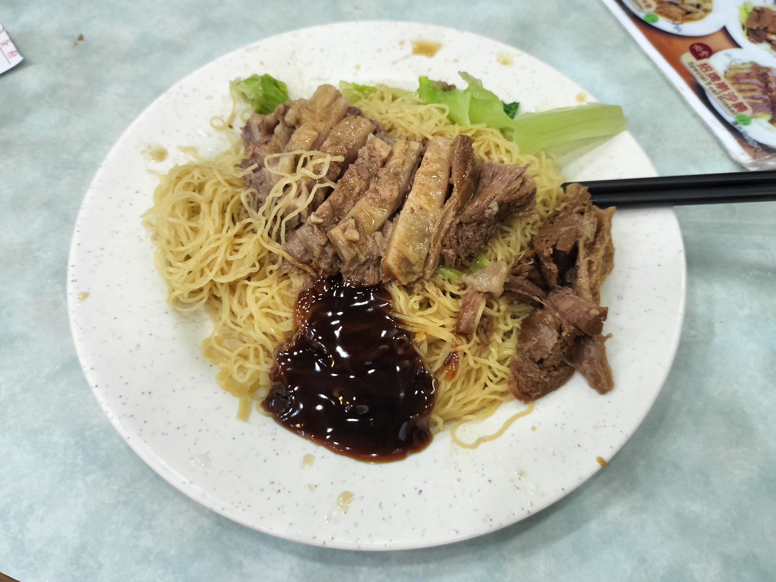 香港グルメガイド — 雲呑麺・飲茶・茶餐廳・鯉魚門の海鮮村を食べ歩く
