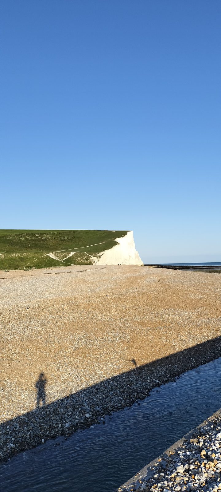 カックミア・ヘイブンの浜と白い崖 White cliffs from the beach at Cuckmere Haven