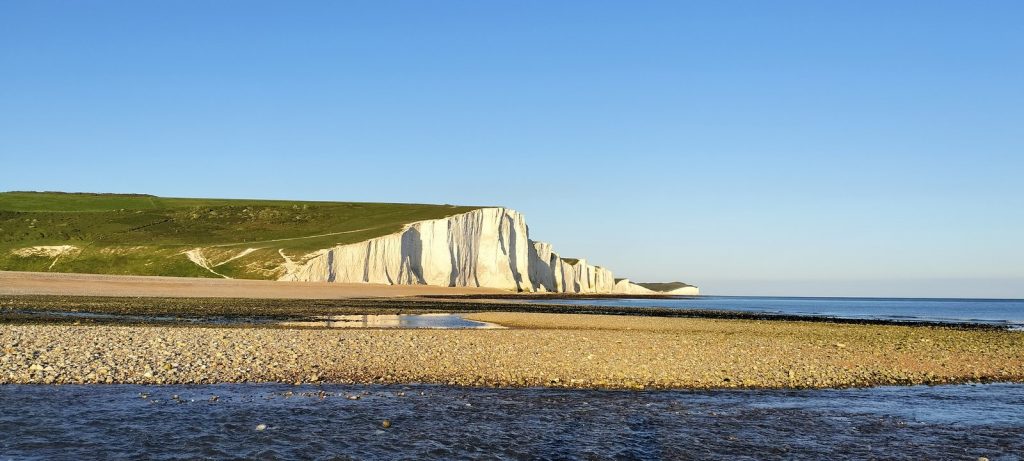 セブンシスターズの白い崖と浜 The white cliffs of the Seven Sisters