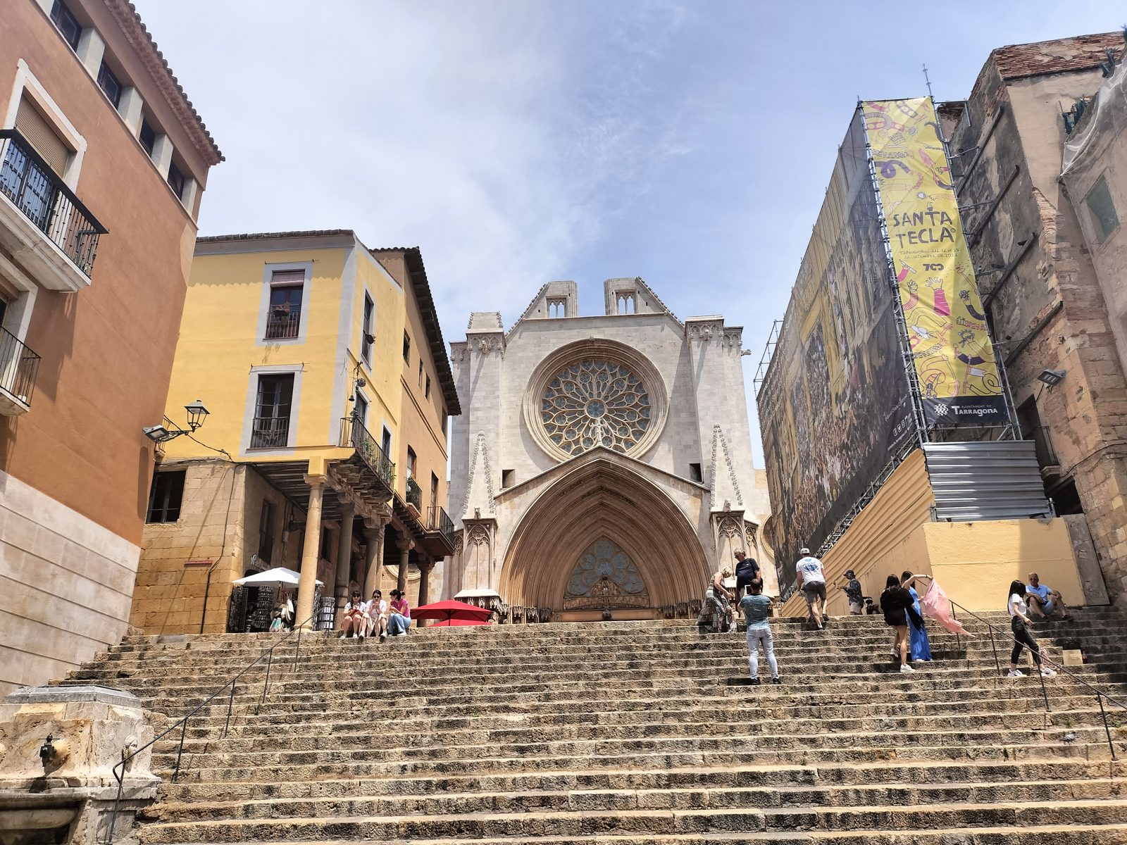 タラゴナ大聖堂と大階段 Tarragona Cathedral and its grand steps