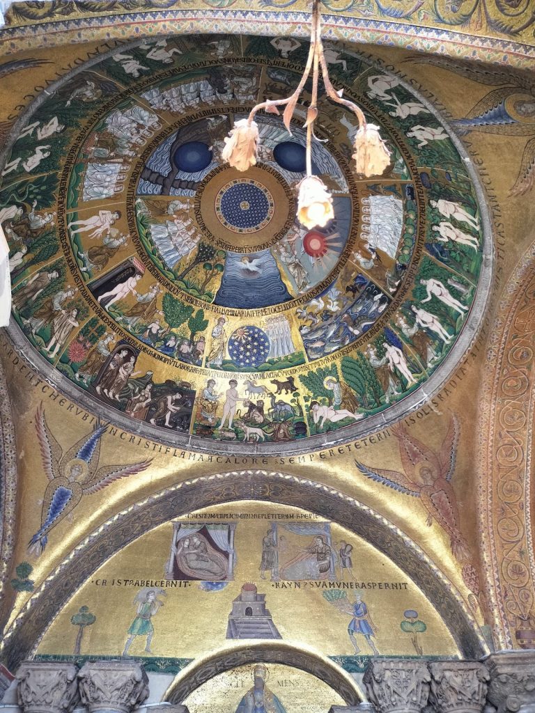 サンマルコ寺院の黄金モザイク Golden mosaics of St Marks Basilica, Venice