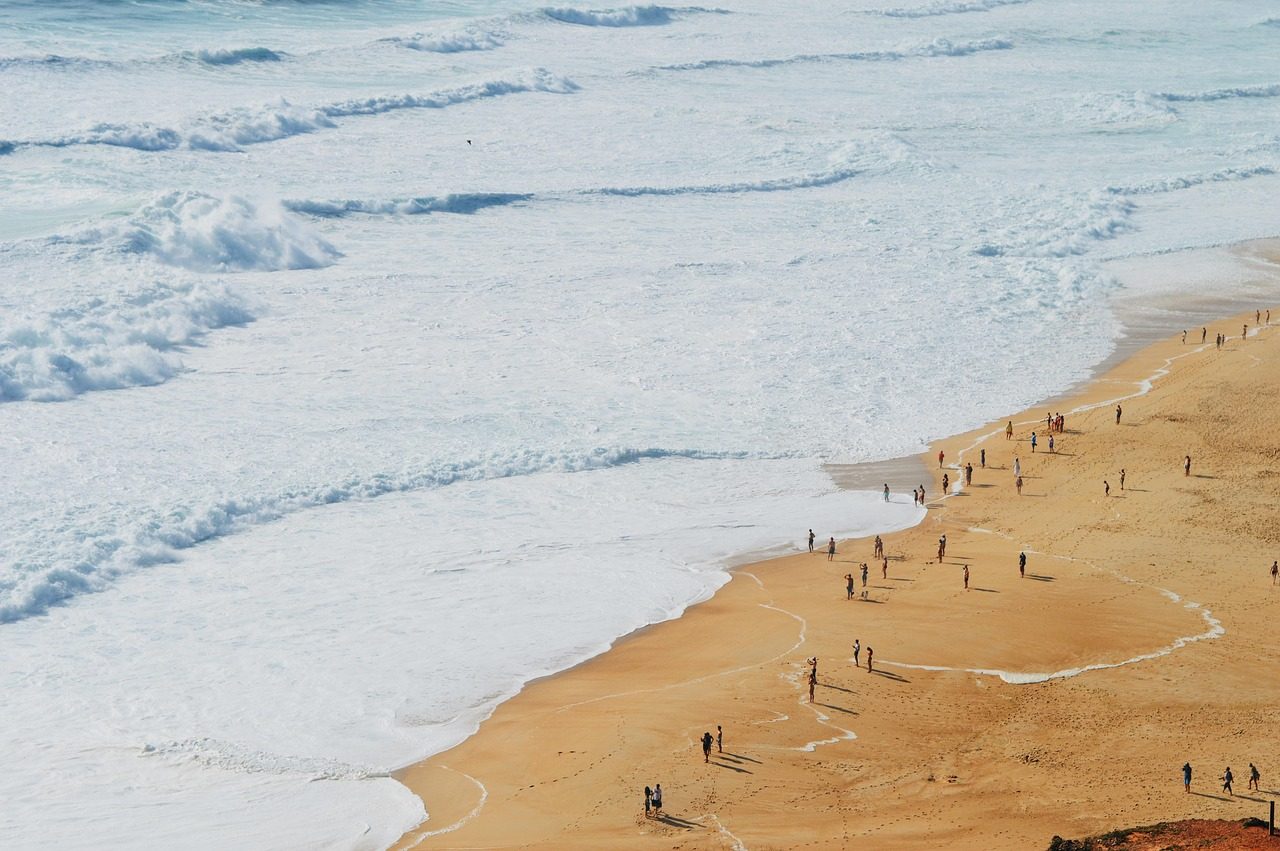 夏のナザレの浜 Nazare beach in summer